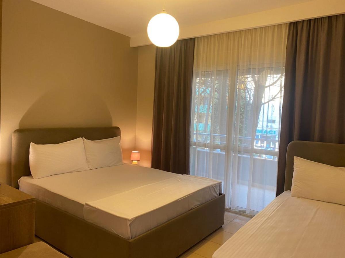 Rumar Hotel Durrës 外观 照片