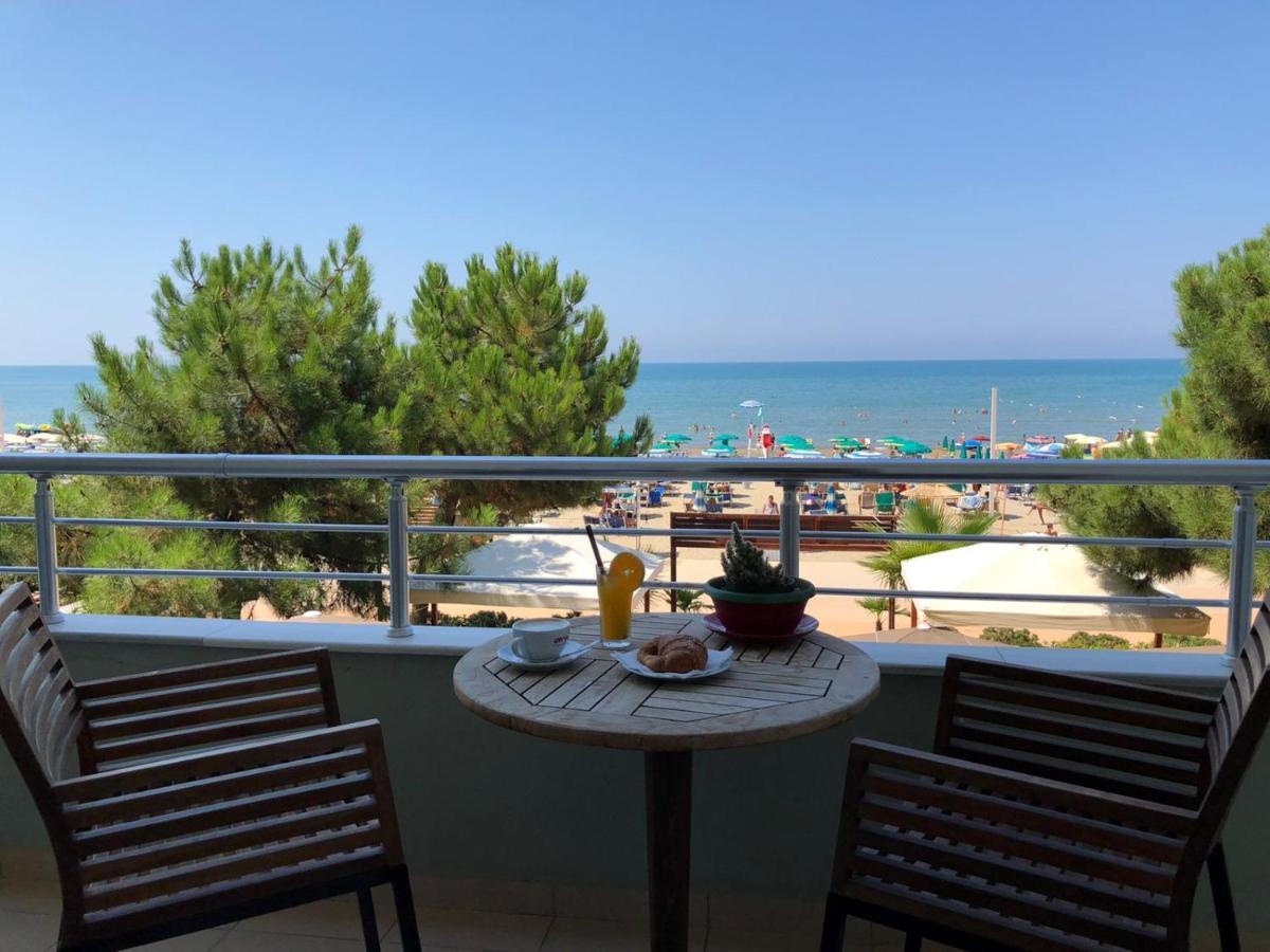 Rumar Hotel Durrës 外观 照片