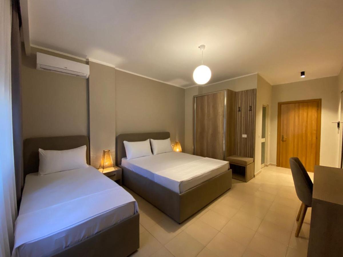 Rumar Hotel Durrës 外观 照片